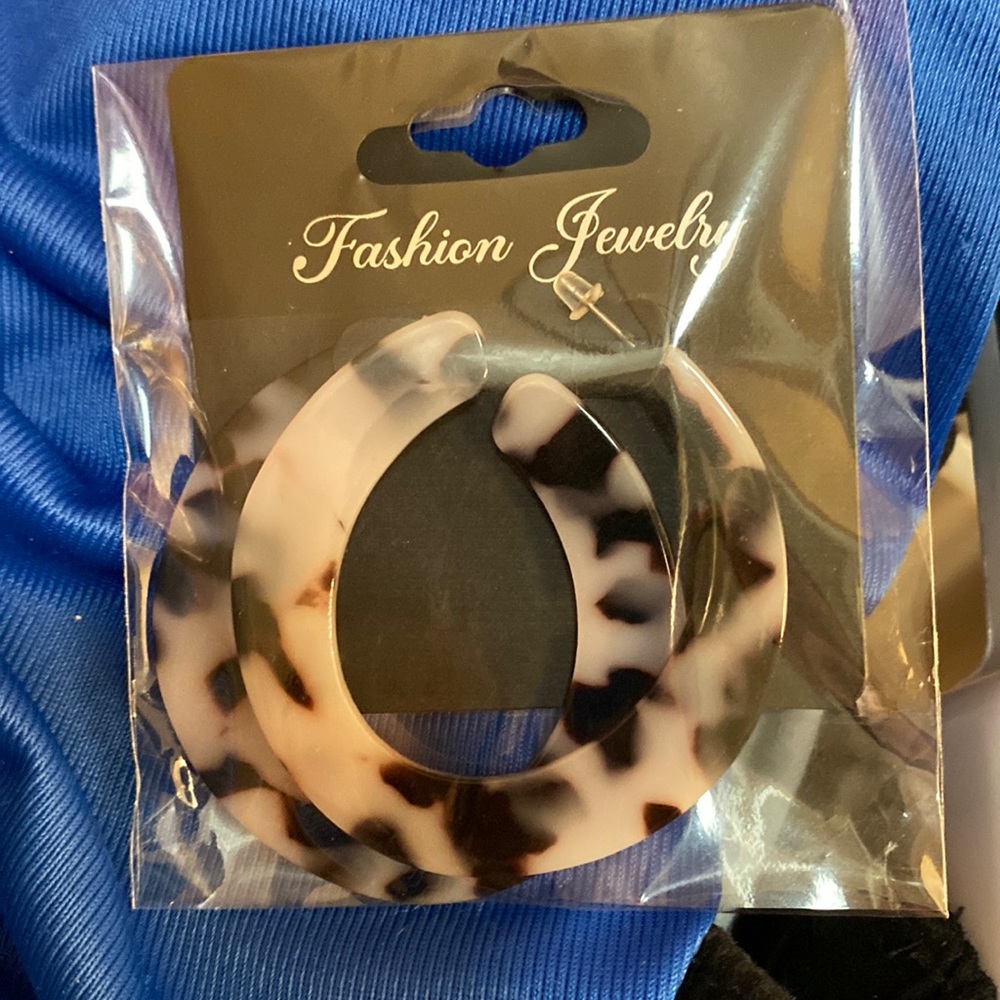 Fashion jewelry earrings - Picture 1 of 2